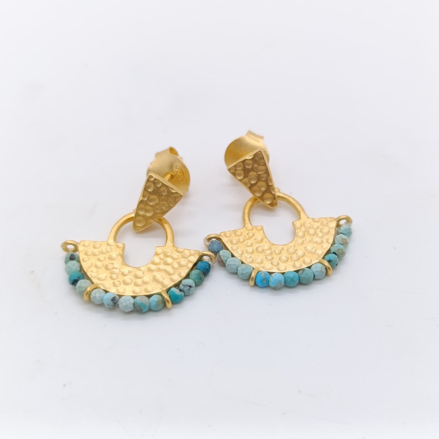 Pendientes DemiSol Pequeños Turquesa Plata Chapado Oro 18k