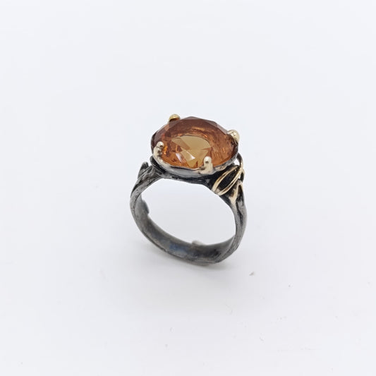 Anillo Sultanita Redondo Cuatro Garras