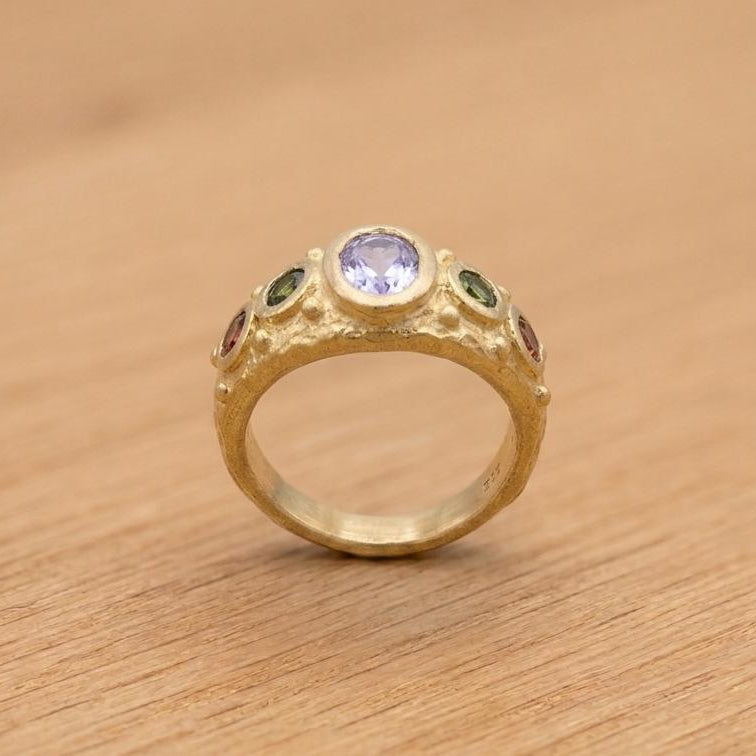 Anillo Zen Tanzanita con Turmalinas Chapado en Oro 18k
