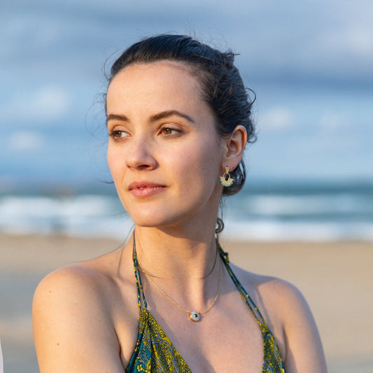 Pendientes DemiSol Pequeños Turquesa Plata Chapado Oro 18k