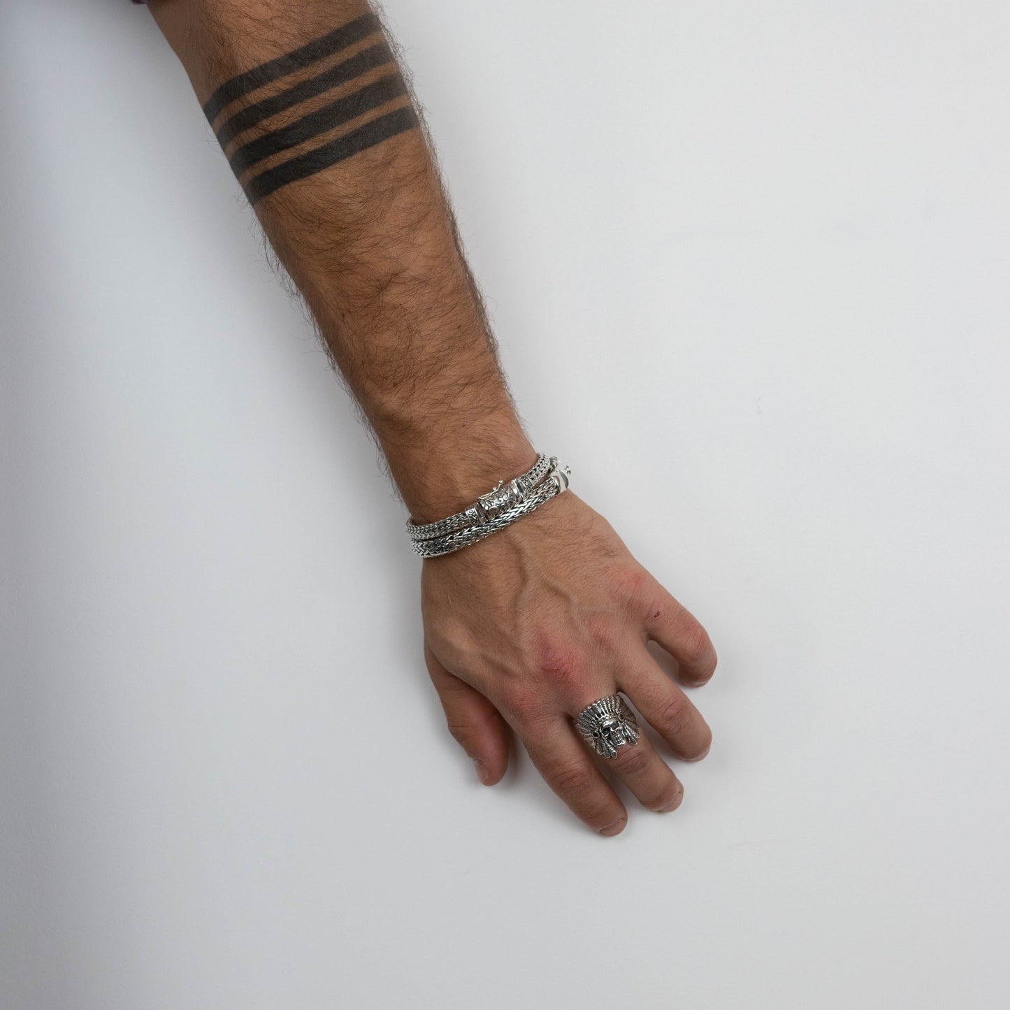 IC: ANILLO PLATA INDIO HOMBRE