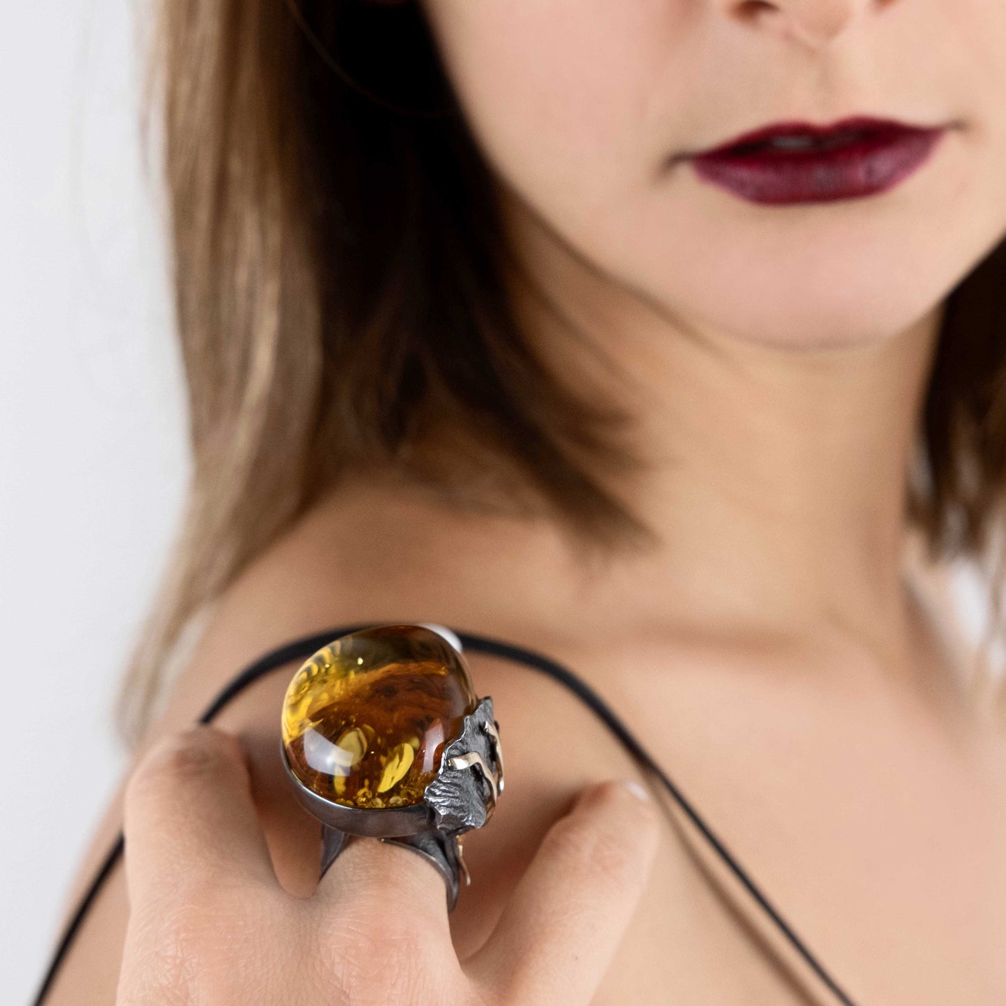 IC: Anillo Hus - Plata Luz GOTICO
