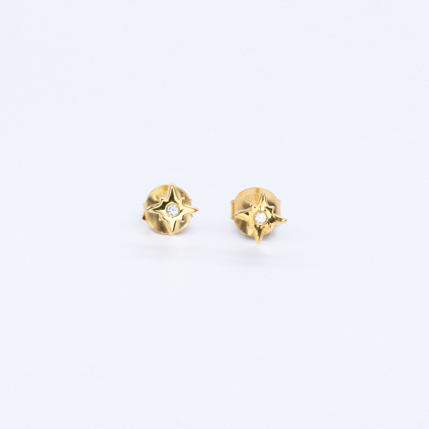 Pendiente Estrella Fugaz Plata Bañada en Oro 18k