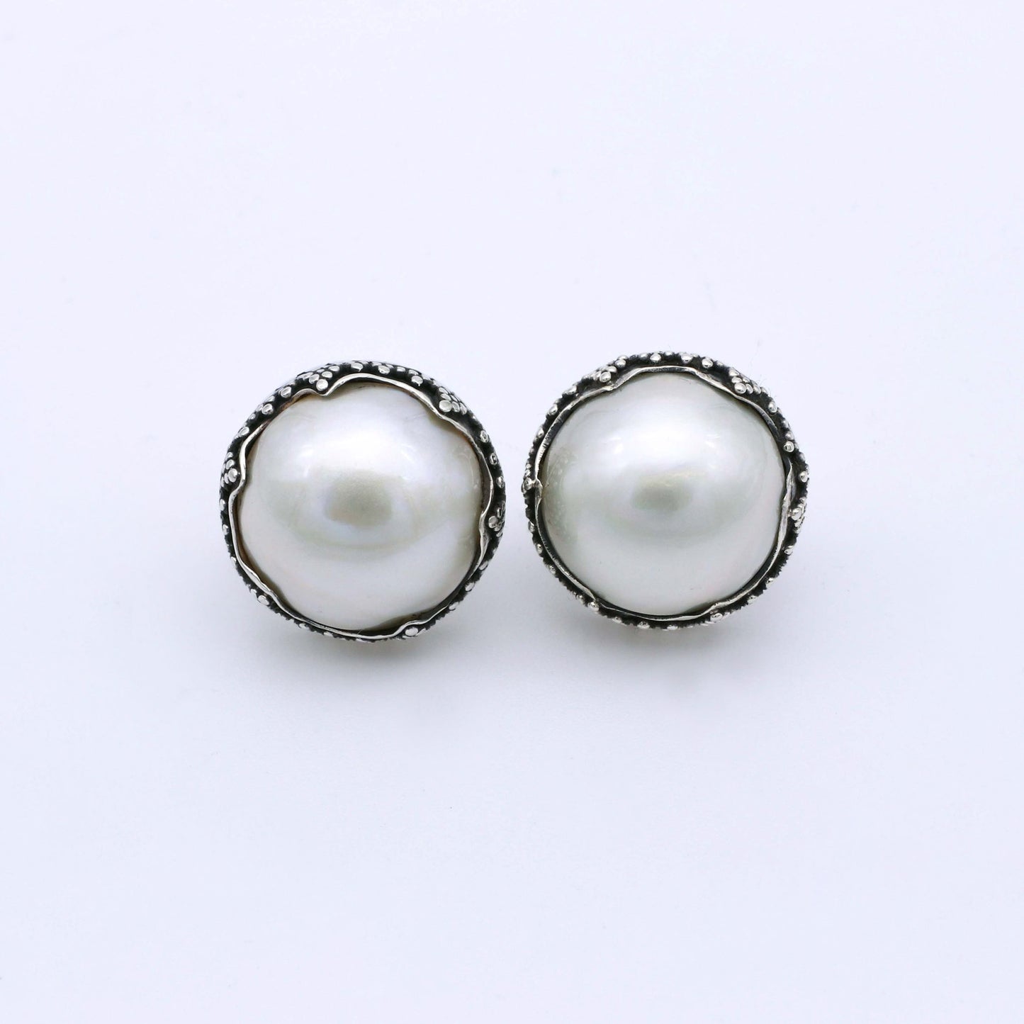 IC: PENDIENTE PLATA PERLA MABE OMEGA