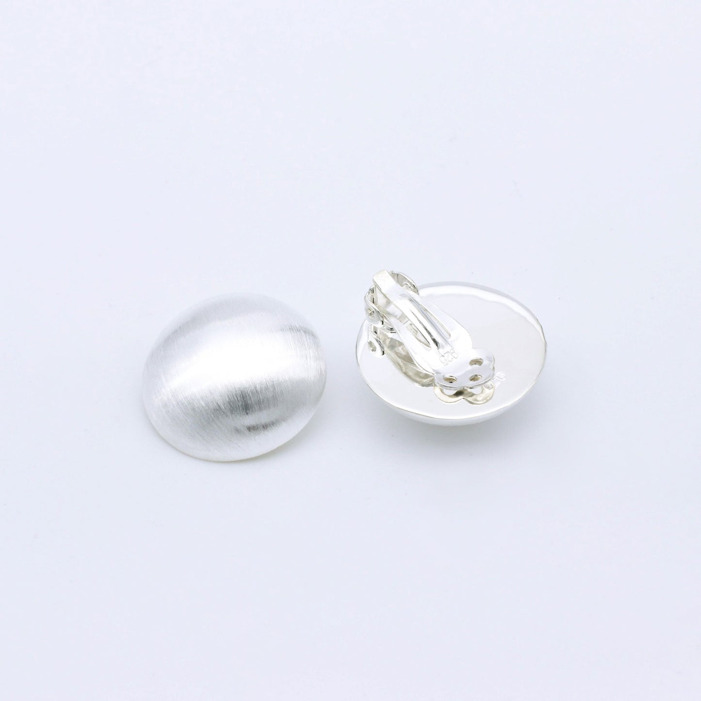 IC: PENDIENTE PLATA CLIP MEDIA BOLA