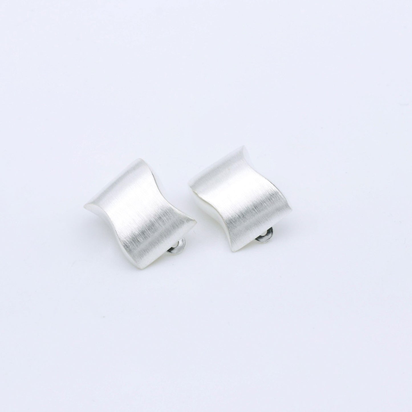 Pendiente Clip Wave - Plata Luz