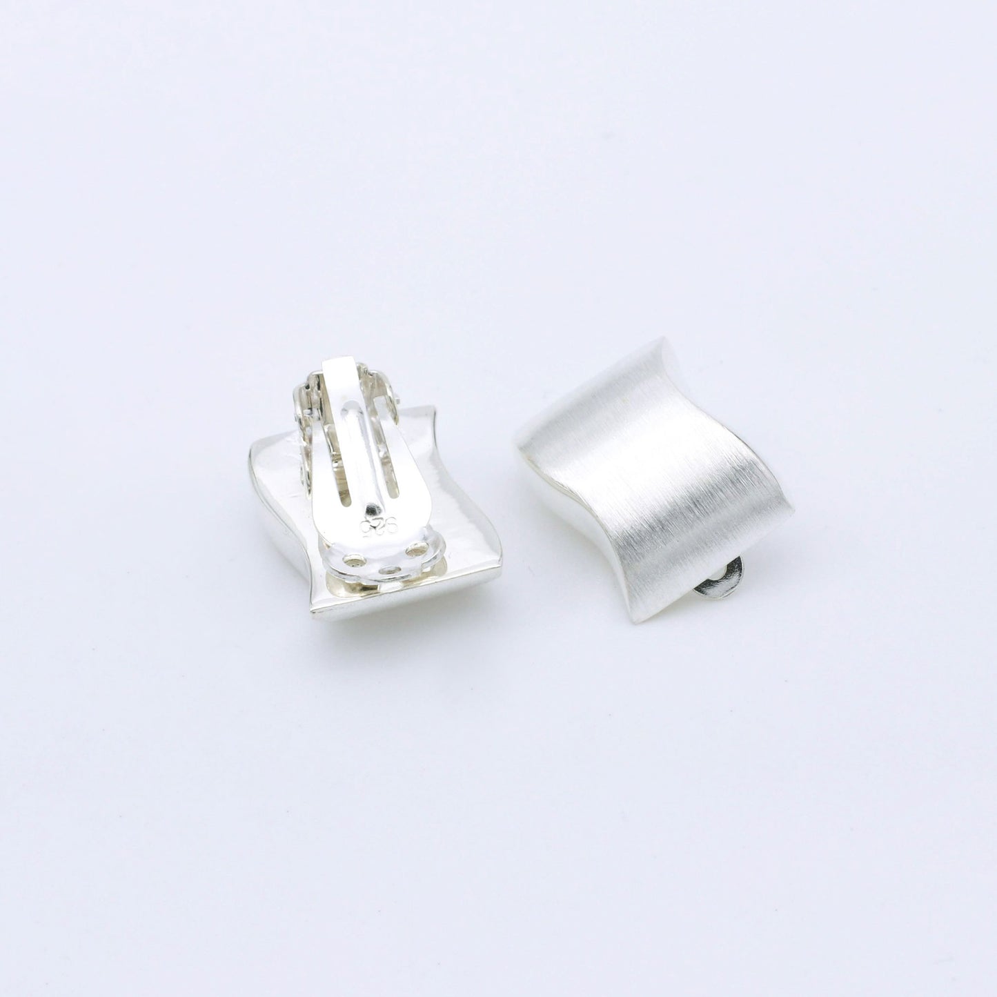 Pendiente Clip Wave - Plata Luz