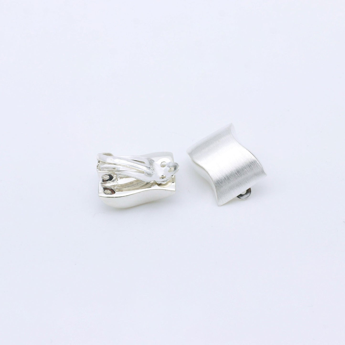 Pendiente Clip Wave - Plata Luz