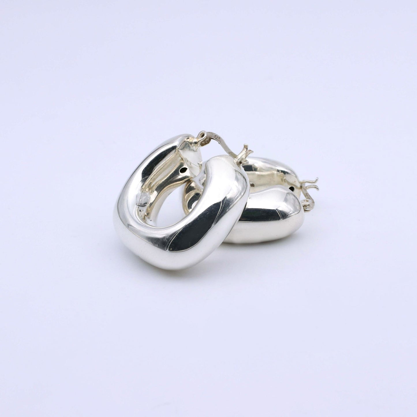 IC: PENDIENTE PLATA ARO CUADRADO