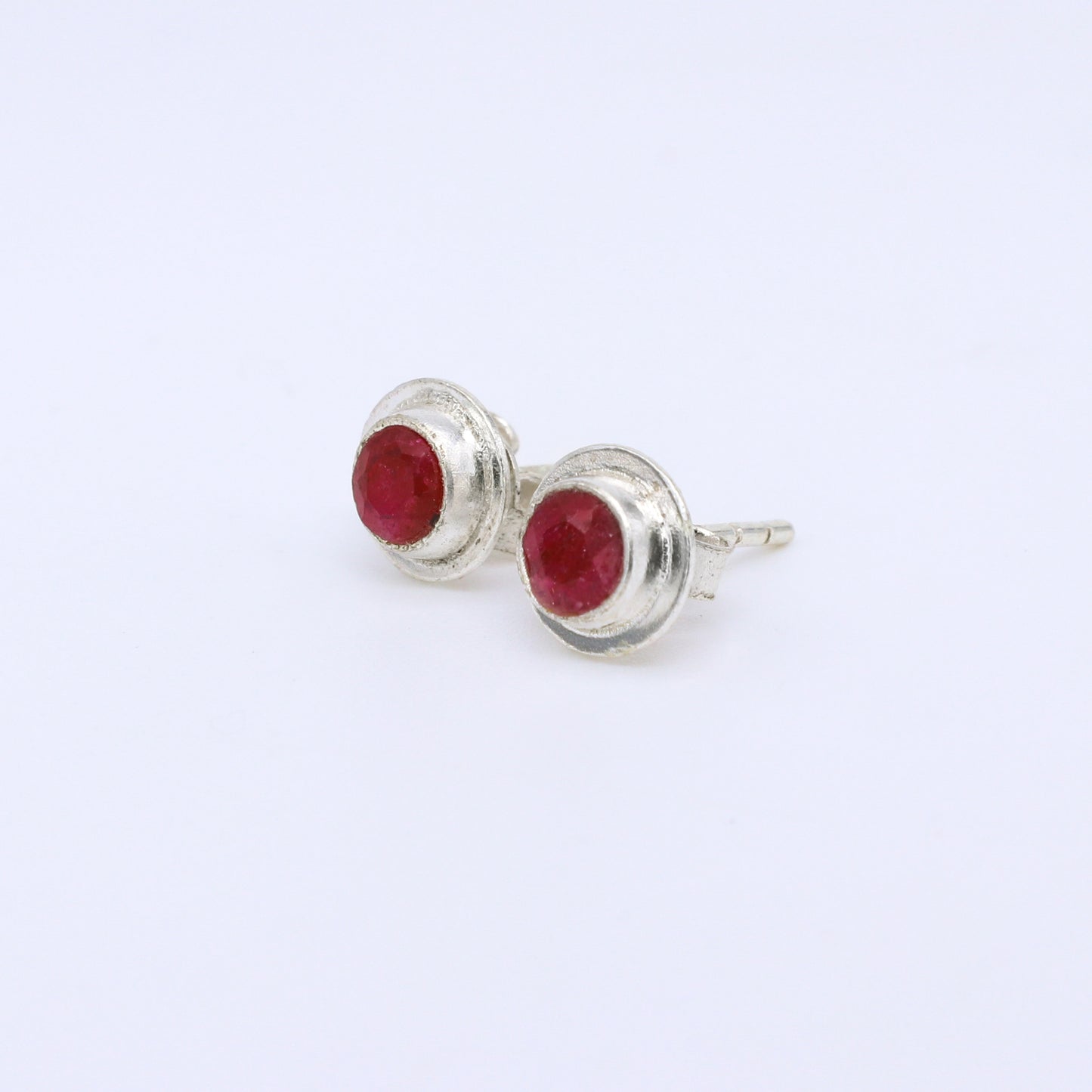 IC: PENDIENTE PLATA RUBI 01