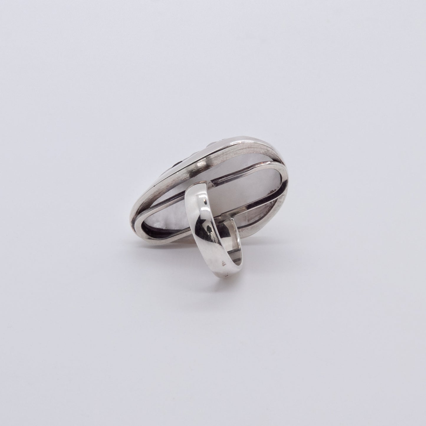 Anillo Jet Turmalina Verde Plata Ecológica 930 Hecho a Mano