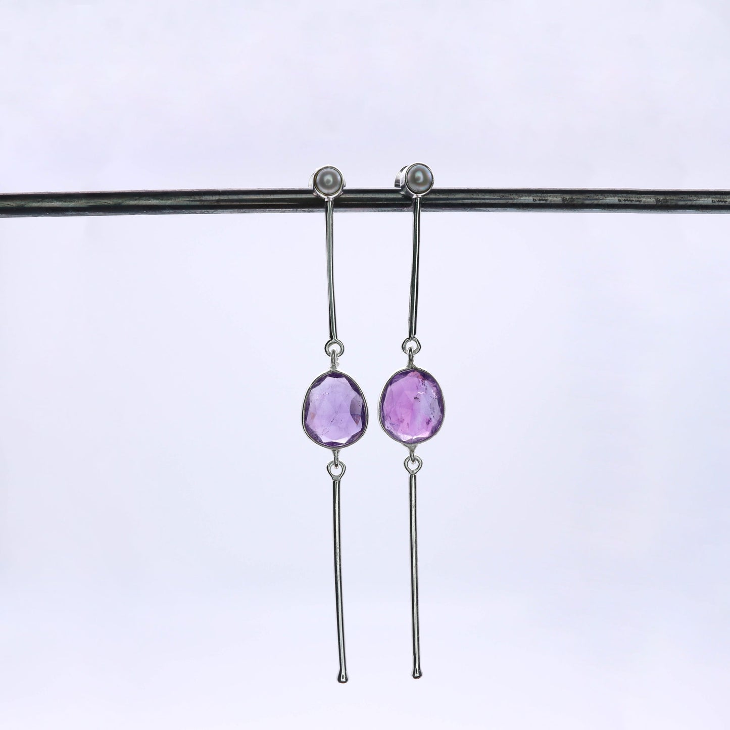 IC: PENDIENTE PLATA AMATISTA NATURAL