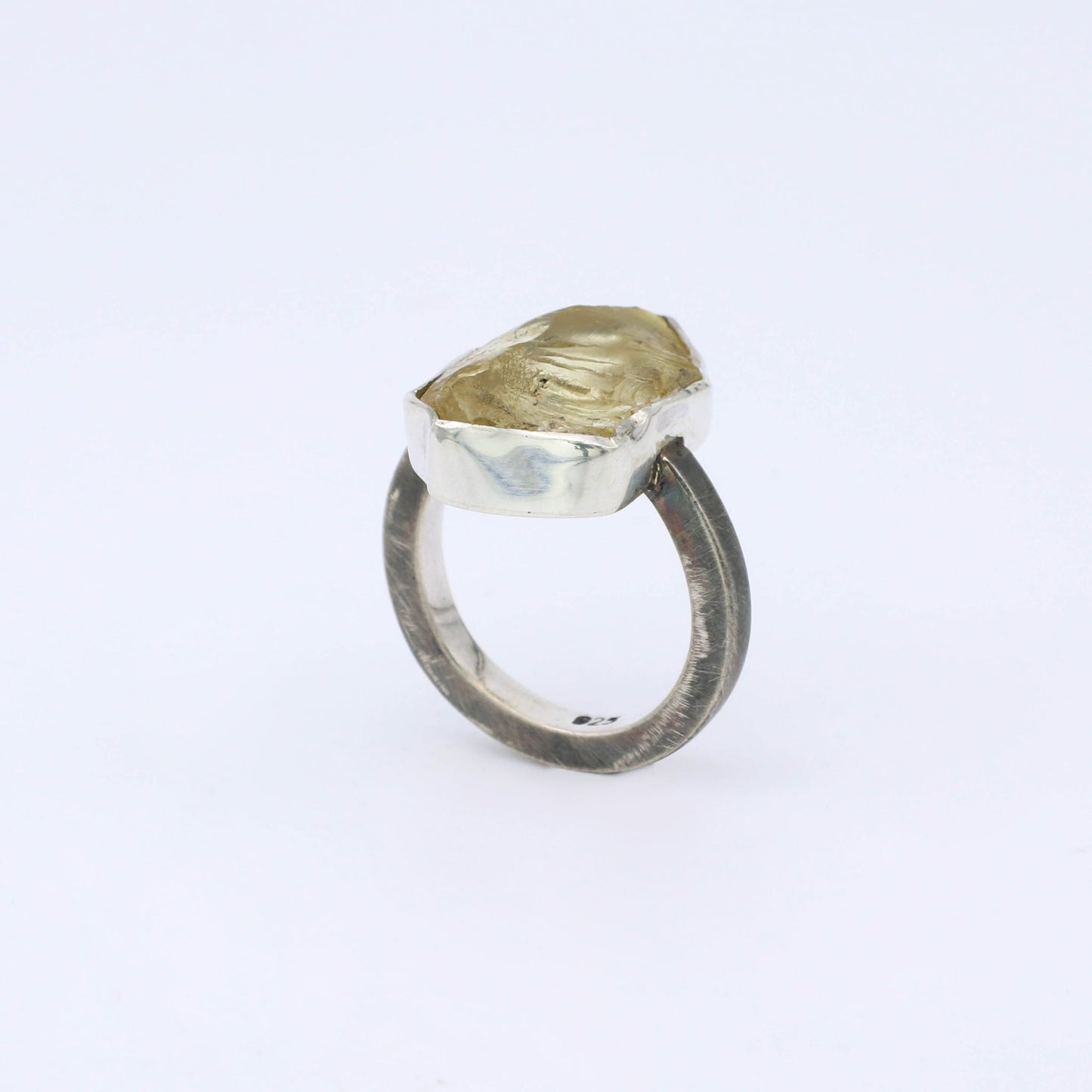 IC: ANILLO ARTESANIA PLATA CUARZO CITRINO