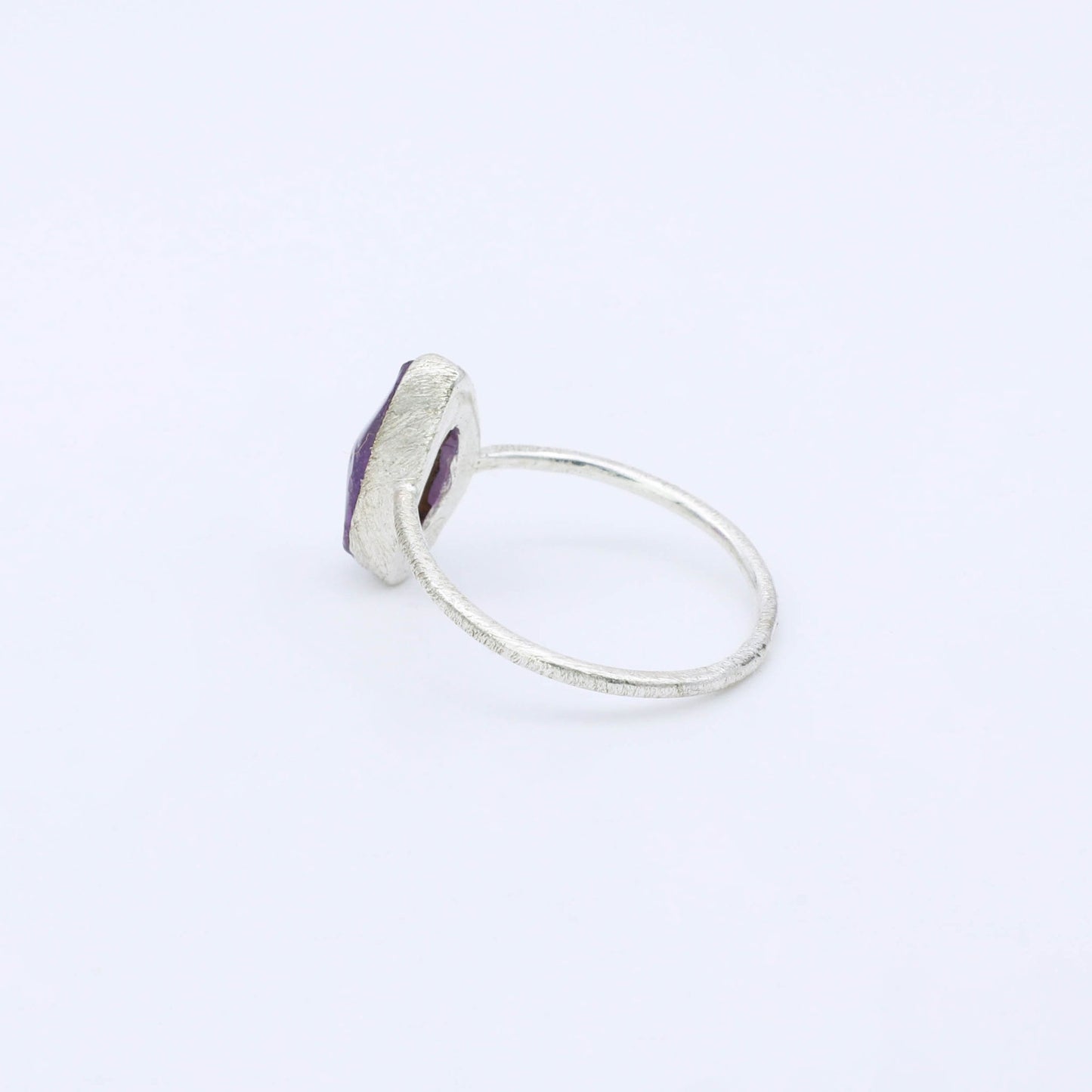 IC: ANILLO PLATA AMATISTA MINIMALISTA
