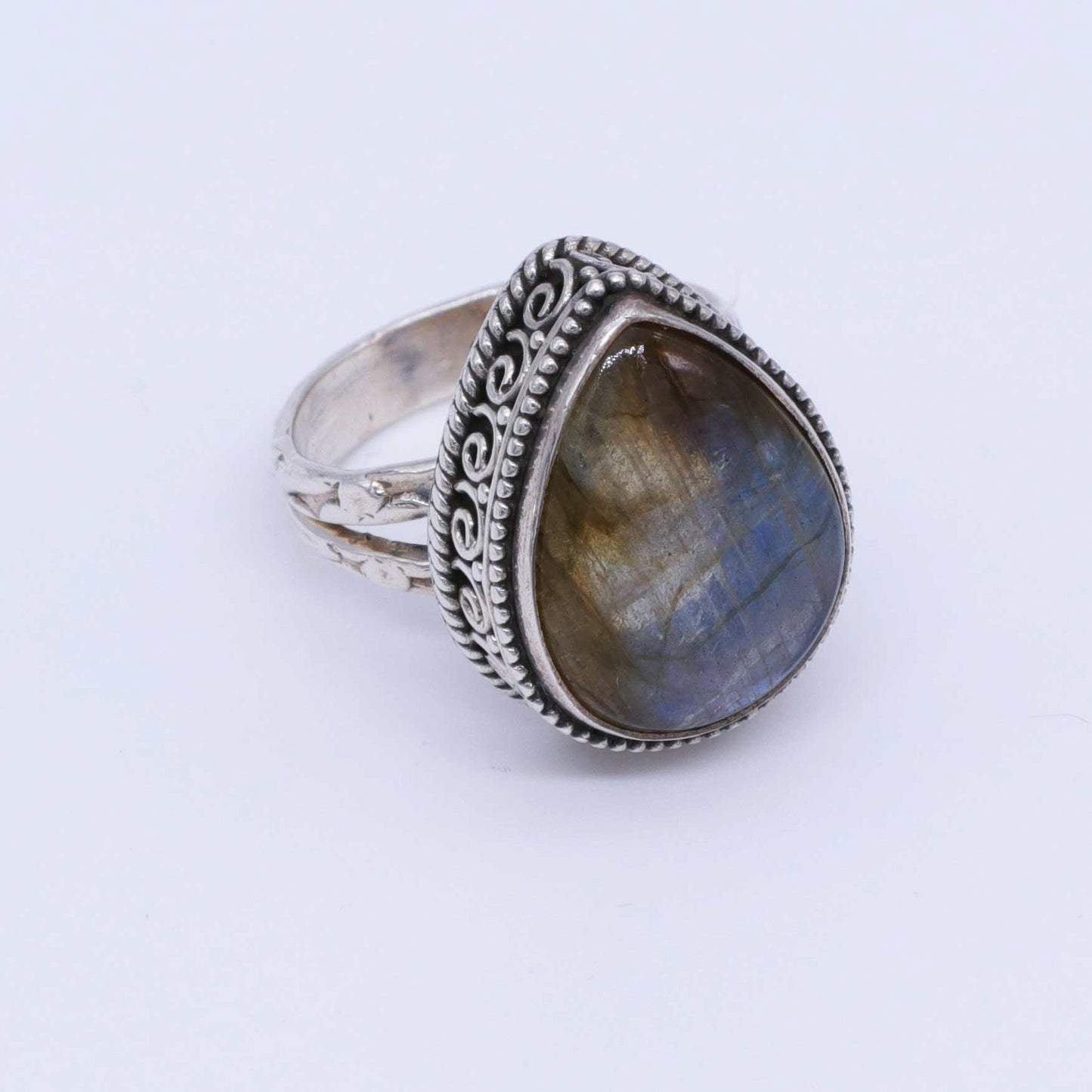 IC: ANILLO PLATA LABRADORITA