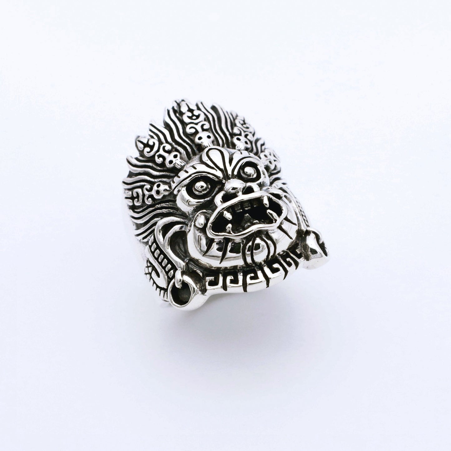 IC: ANILLO PLATA HAKA DIOS MACIZO