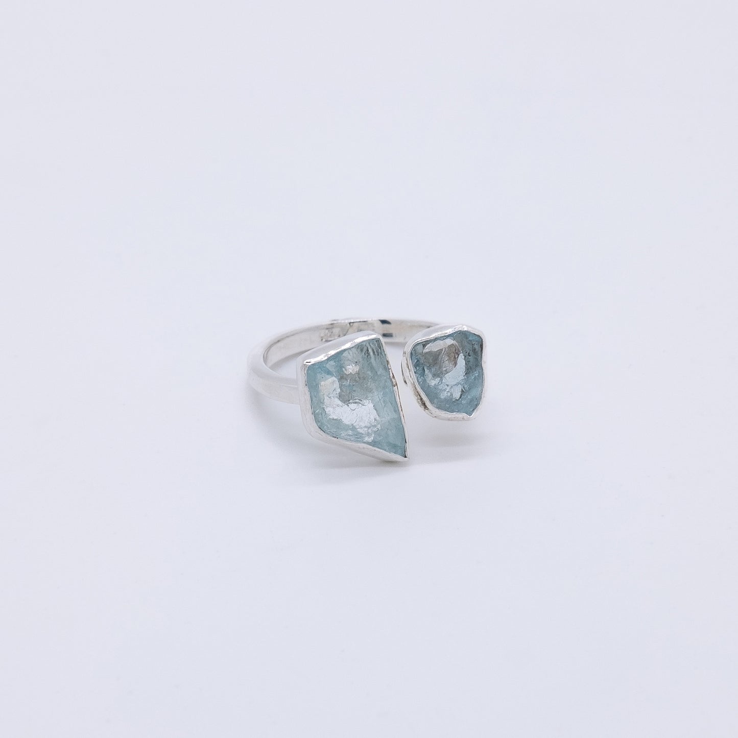 Anillo Birregular Hecho a Mano Plata 925 y Aguamarinas en Bruto