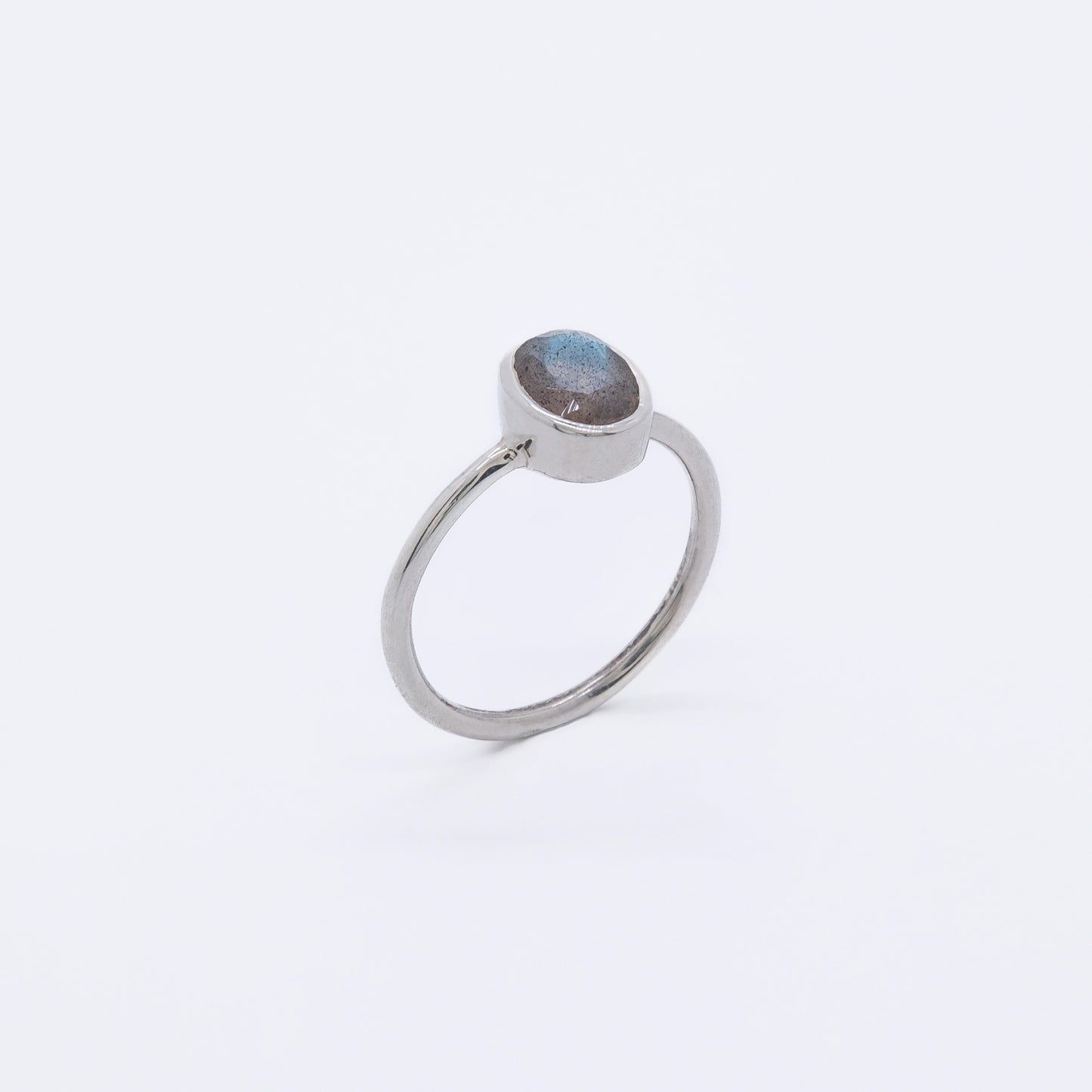 Anillo Hina Hecho a Mano Labradorita