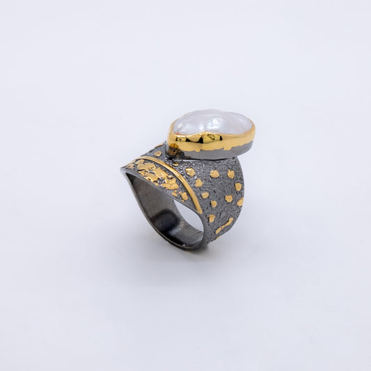 Anillo Poara Plata 925 Baño Oro 18k y Rodio Negro Perla Irregular Semibarroca