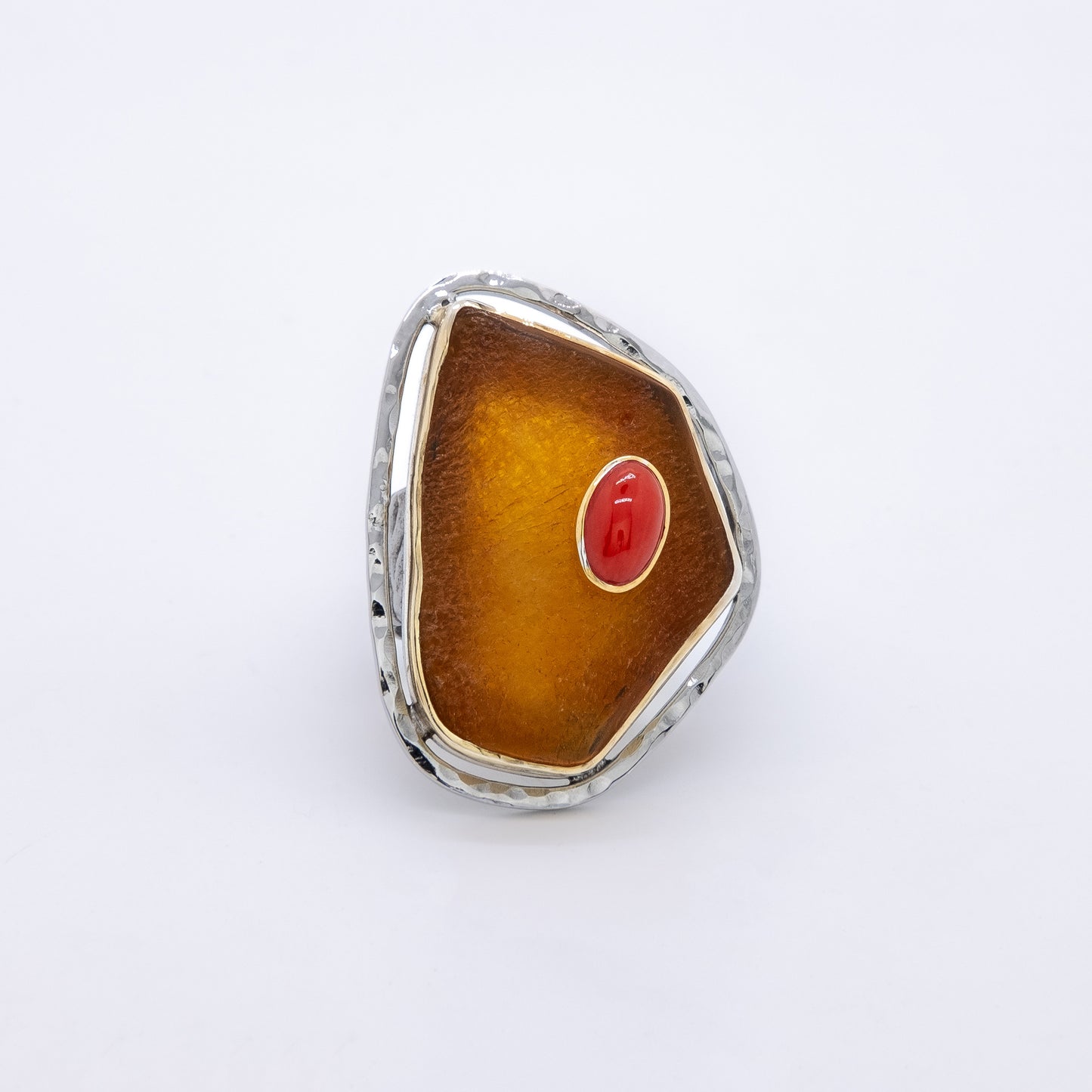 Anillo Amipere Hecho a Mano Ámbar y Coral Rojo Plata 925 Baño Oro 18k y Rodio Negro
