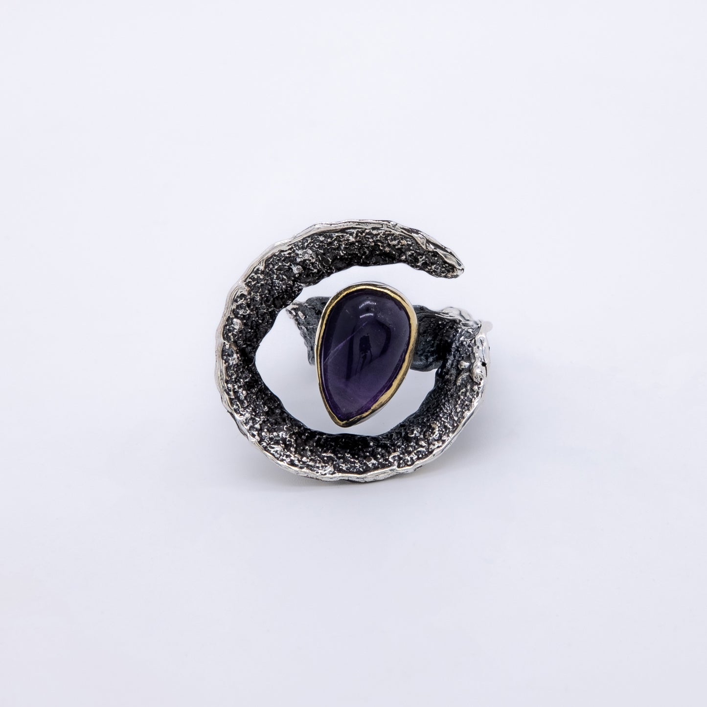 Anillo Eclipse Hecho a Mano Plata 925 Bañada en Oro 18k Cuarzo Amatista