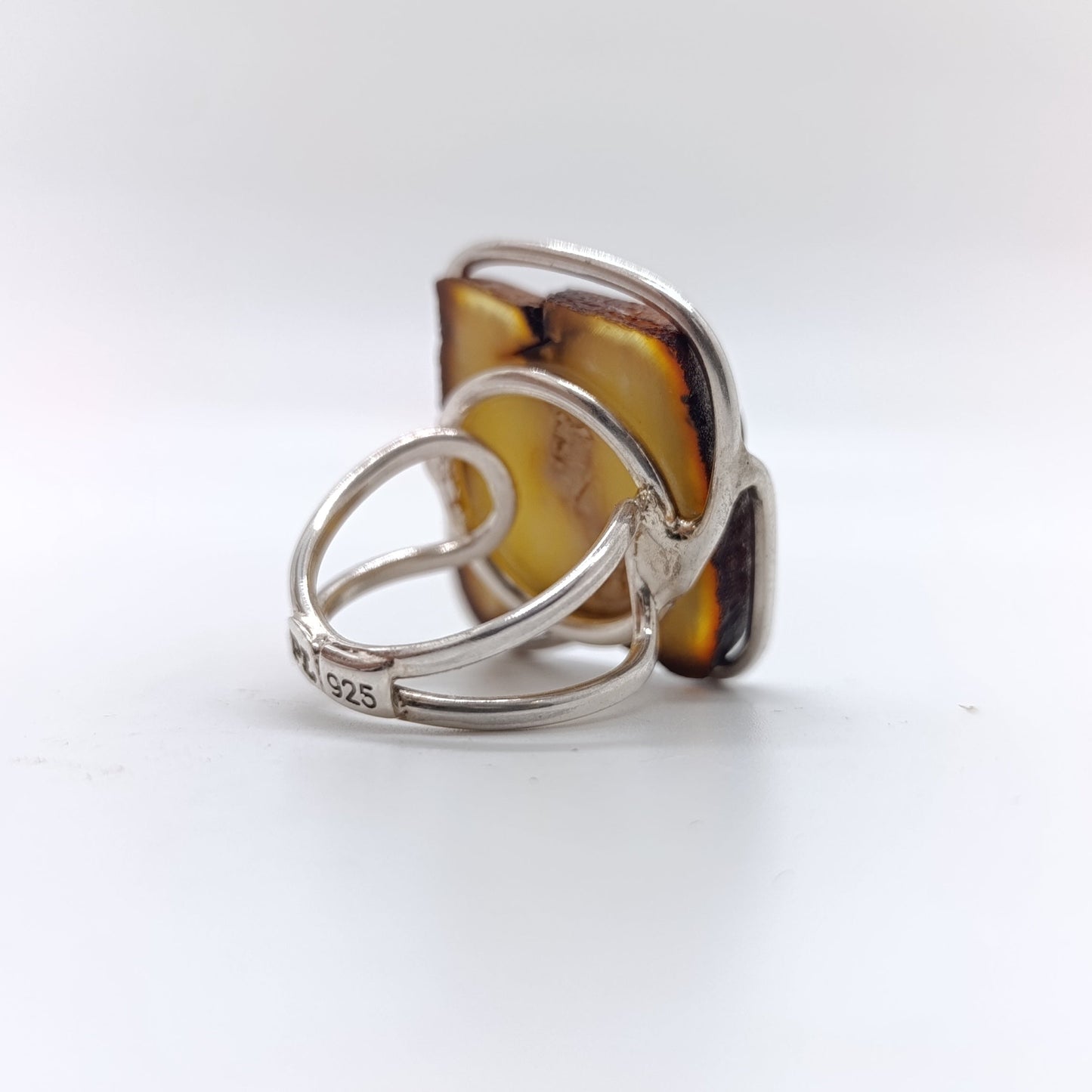 Anillo Ámbar Irregular Báltico