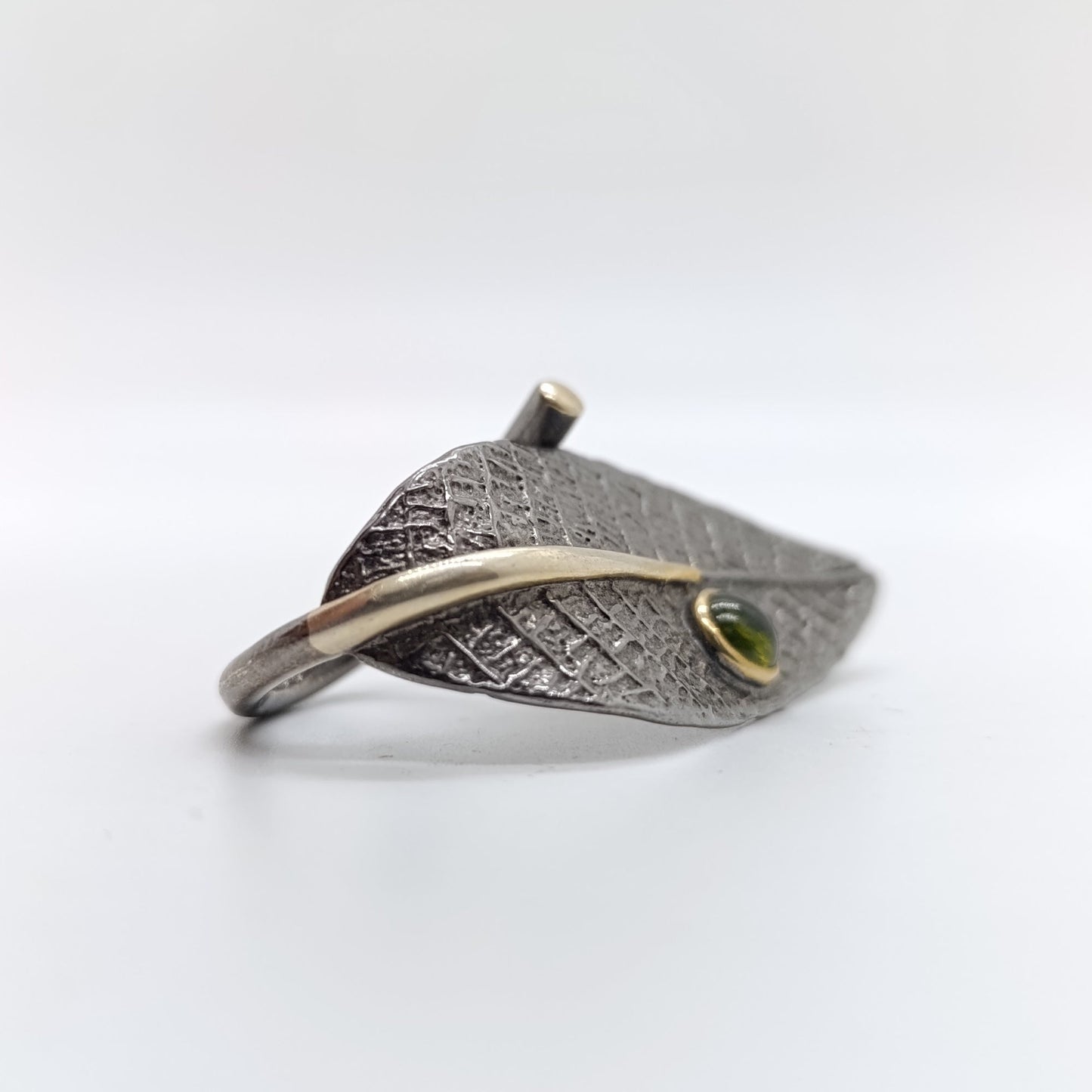 Anillo Hoja Turmalina Verdelita Plata Chapada Oro 18k