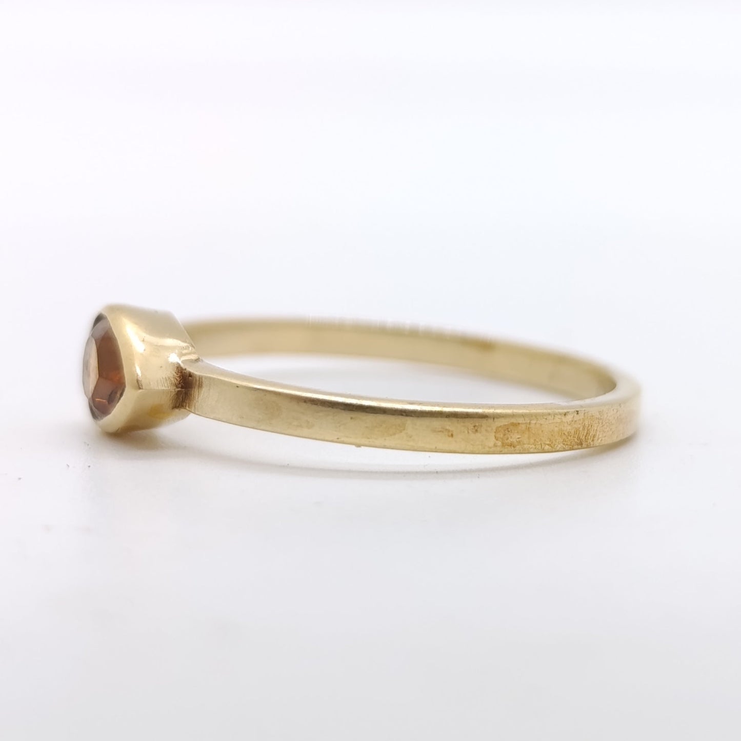 Anillo Ovaka Chapado en Oro 18k