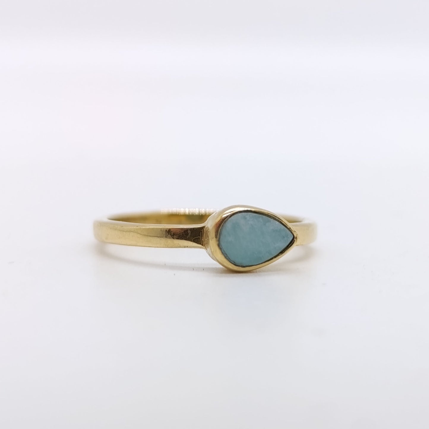 Anillo Ovaka Chapado en Oro 18k