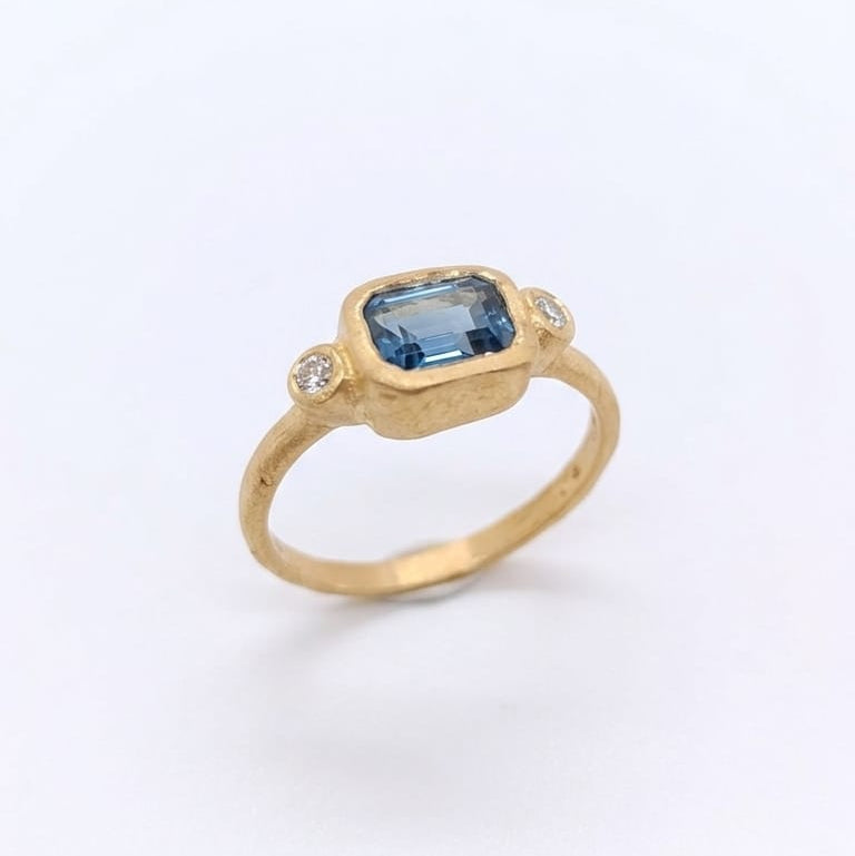 Anillo Topacio Azul de Londres Chapado Oro 18k