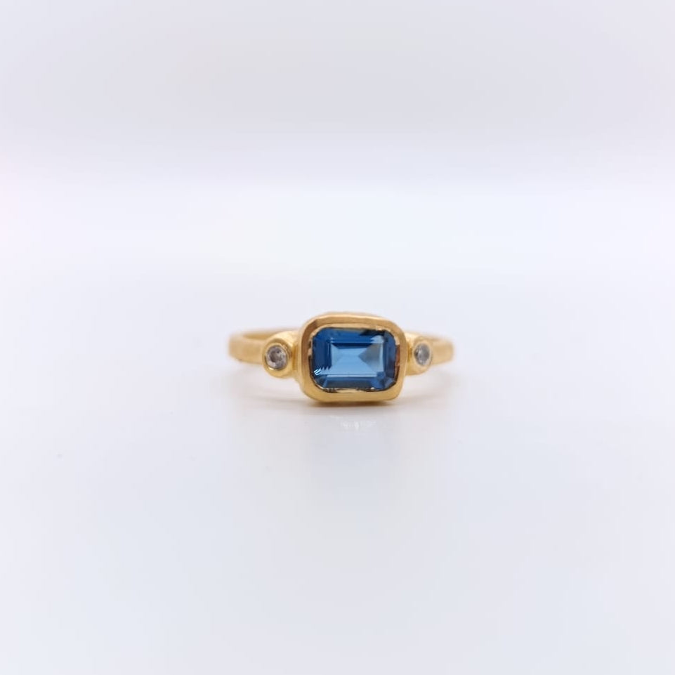 Anillo Topacio Azul de Londres Chapado Oro 18k