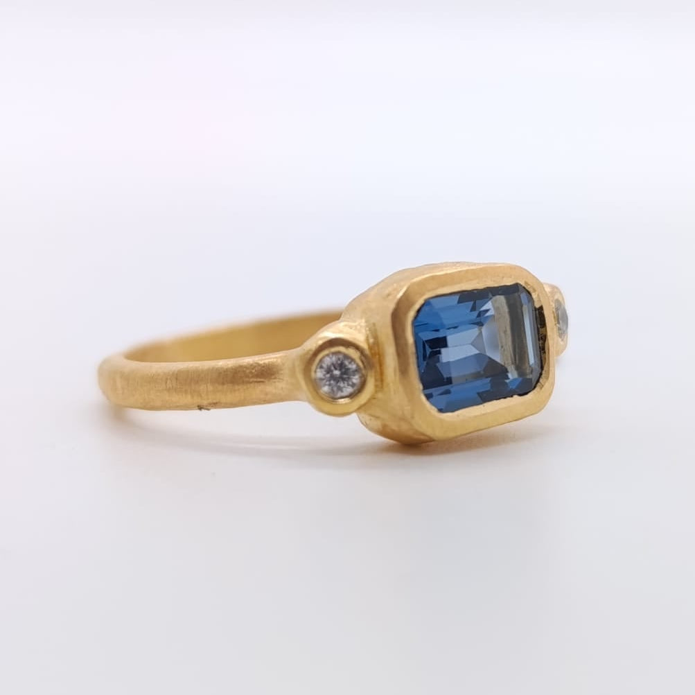 Anillo Topacio Azul de Londres Chapado Oro 18k