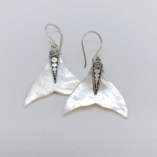 Pendiente Nácar Cola de Ballena