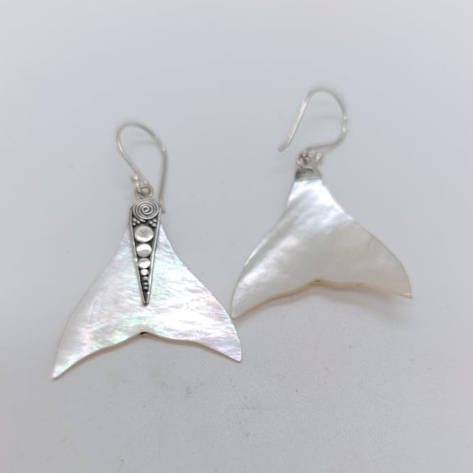 Pendiente Nácar Cola de Ballena