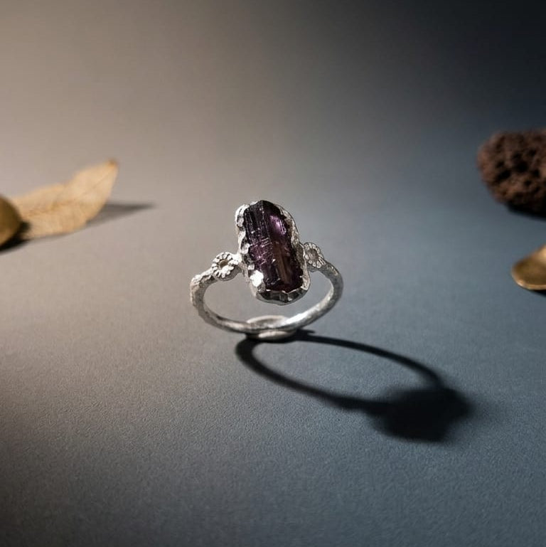 Anillo Turmalina Rubelita Irregular