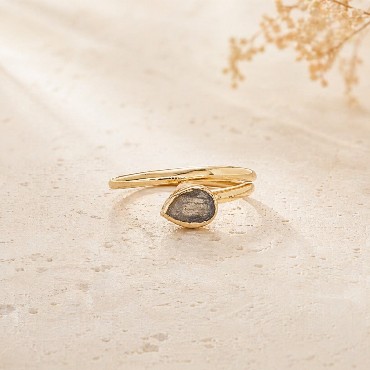 Anillo Colour Piedras Chapado en Oro 18k