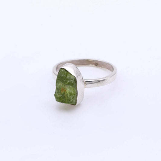 IC: ANILLO PLATA OLIVINA PERIODOTO 1