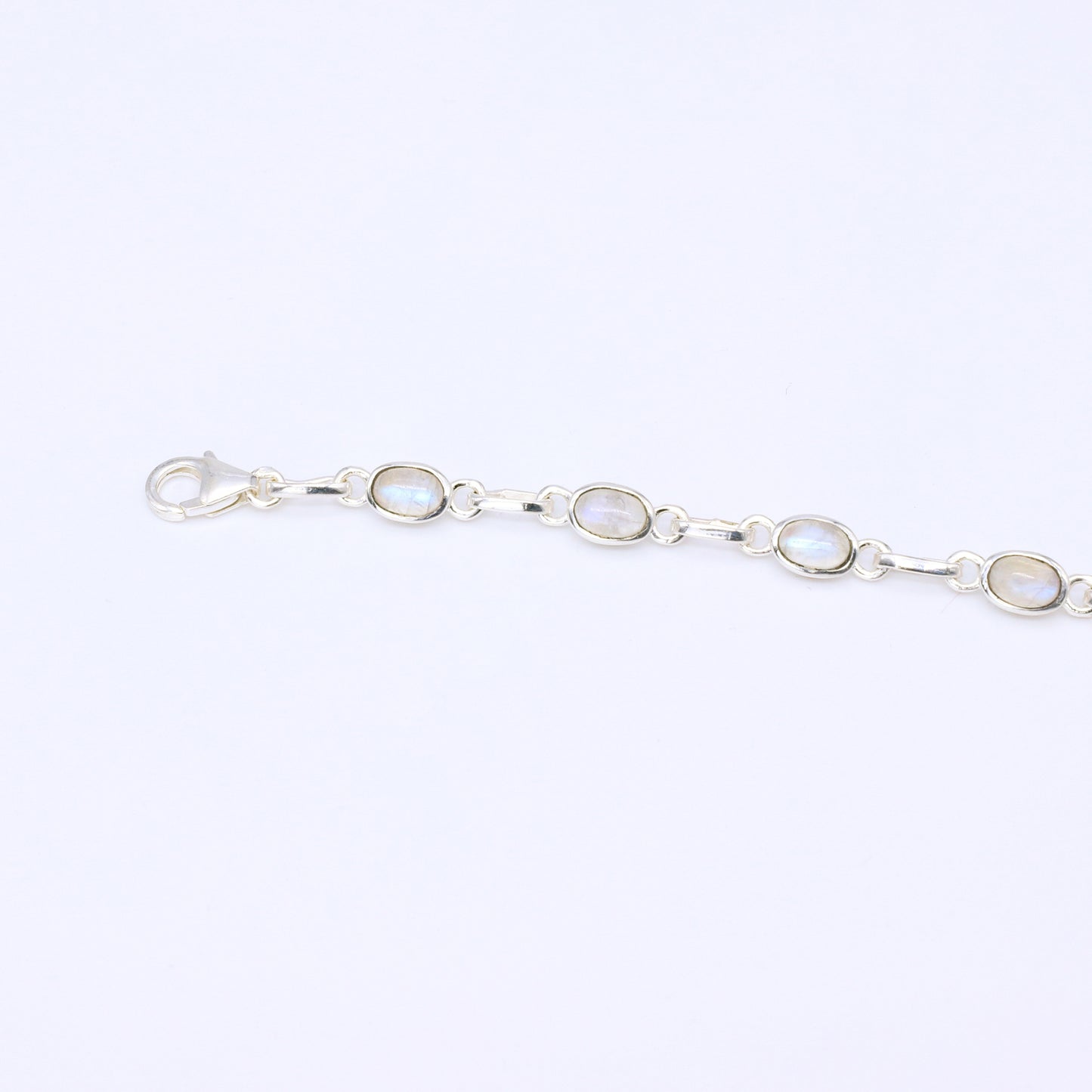 IC: SILVER BRACELET AND NATURAL STONE