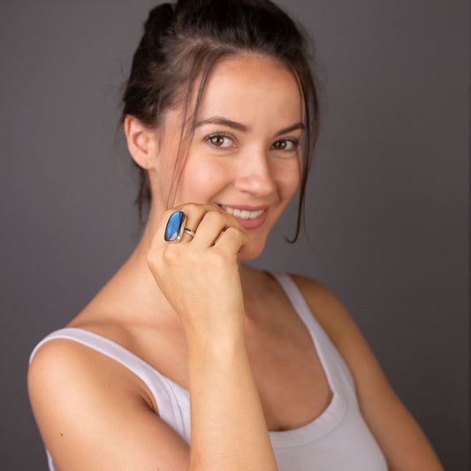 Anillo Kahurangi Plata Ecológica y Labradorita Natural Hecho a Mano