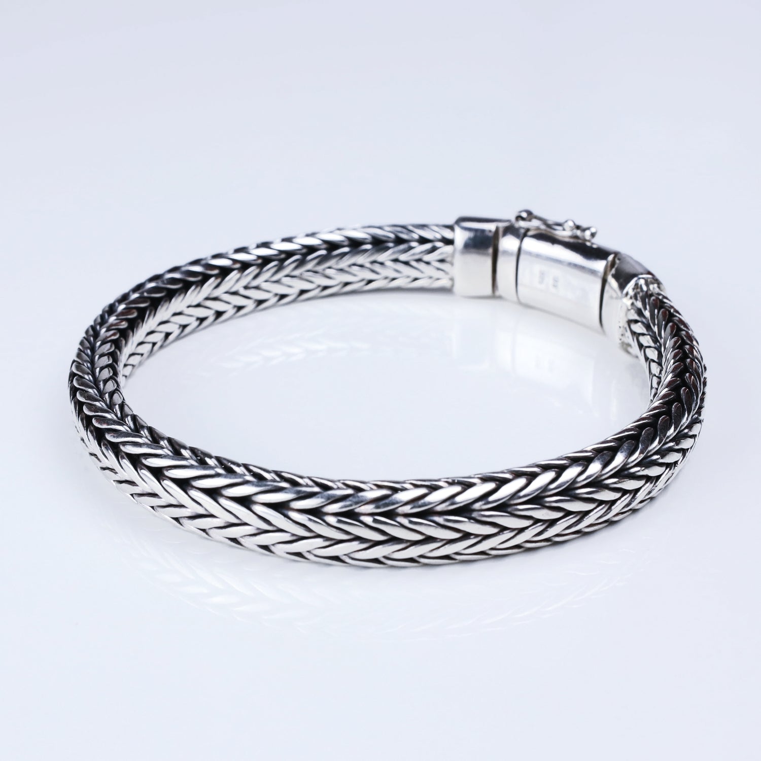 Pulsera Kjede X - Plata Luz